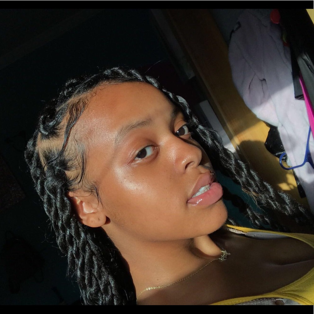 Meet your Posher, Mackenzie